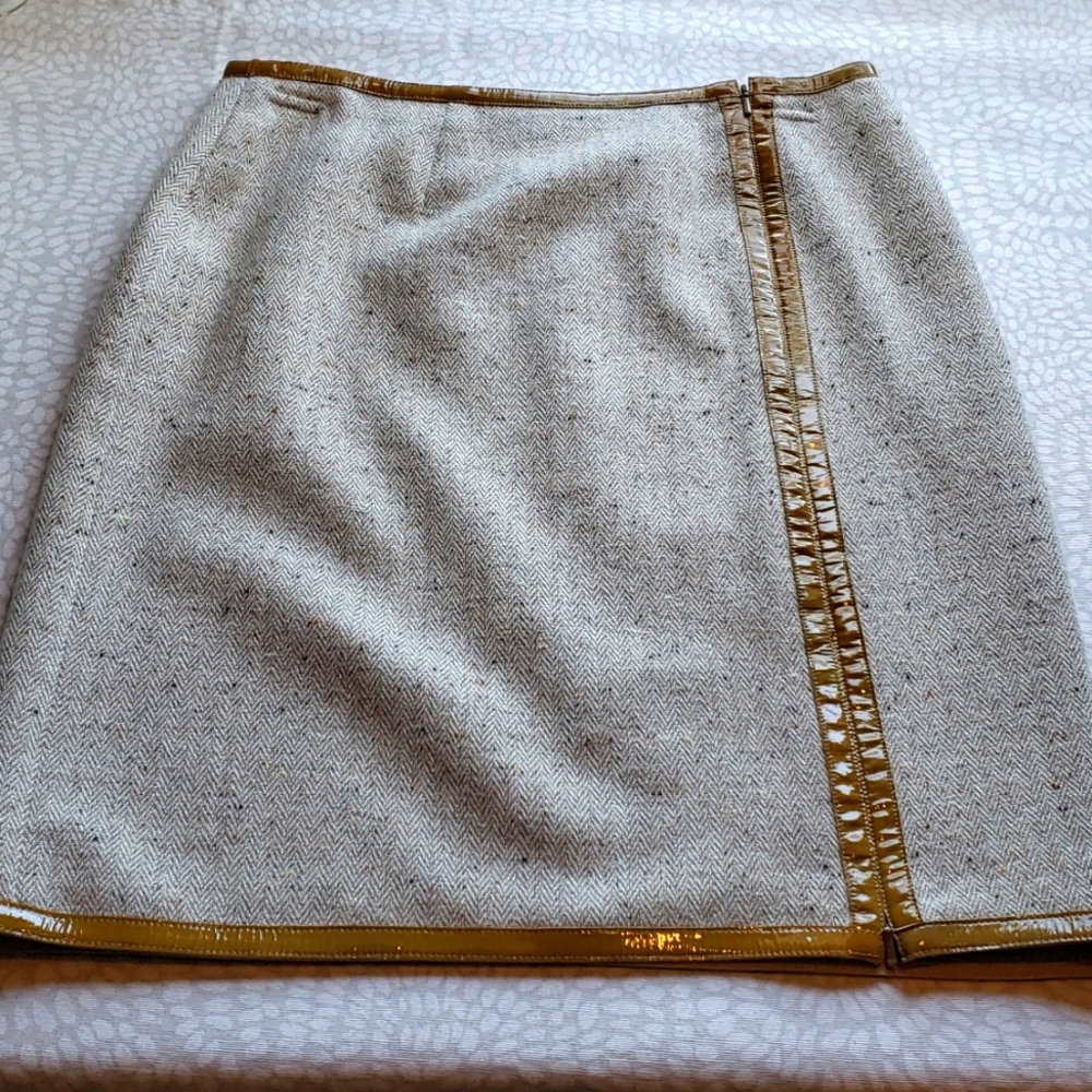 Yansi Fugel Tweed Wool Zipper Front Pencil Skirt - Size 4